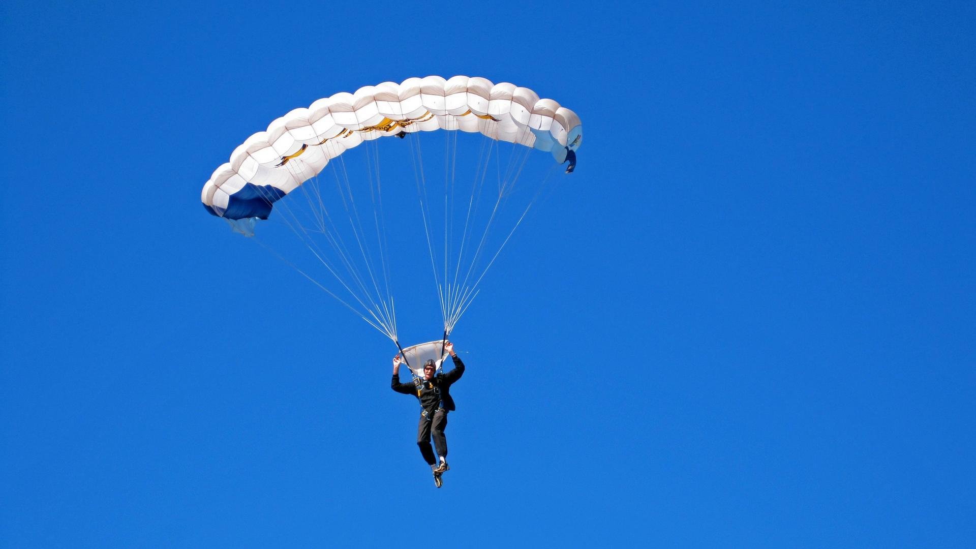 极限运动训练视频教程上线受广泛欢迎，极限运动训练方法